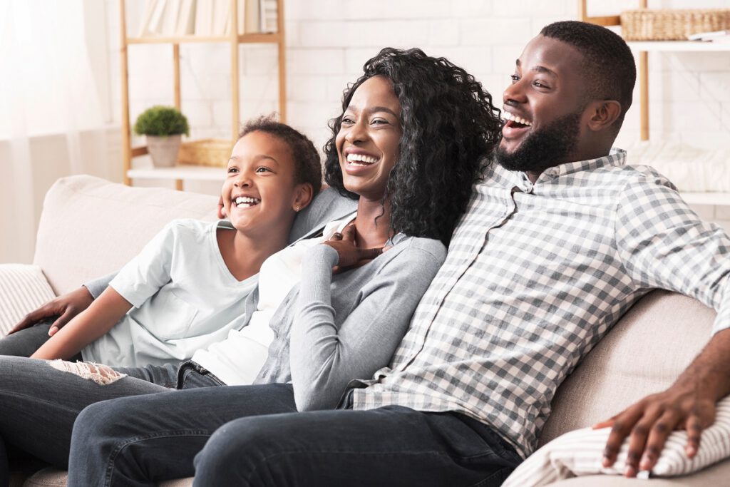 Relatie met jongere man en puberkind: tips en advies